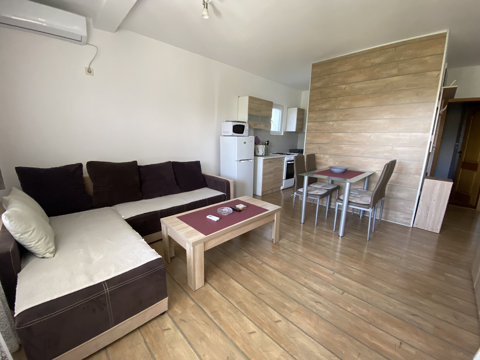 Image of House - 8 Bedrooms - 4 Bathrooms for Sale in Kotor-Radanovici-Montenegro, Image 6