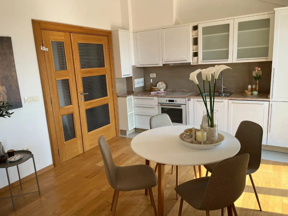 Wohnung 3 Schlafzimmer  Tivat, Montenegro