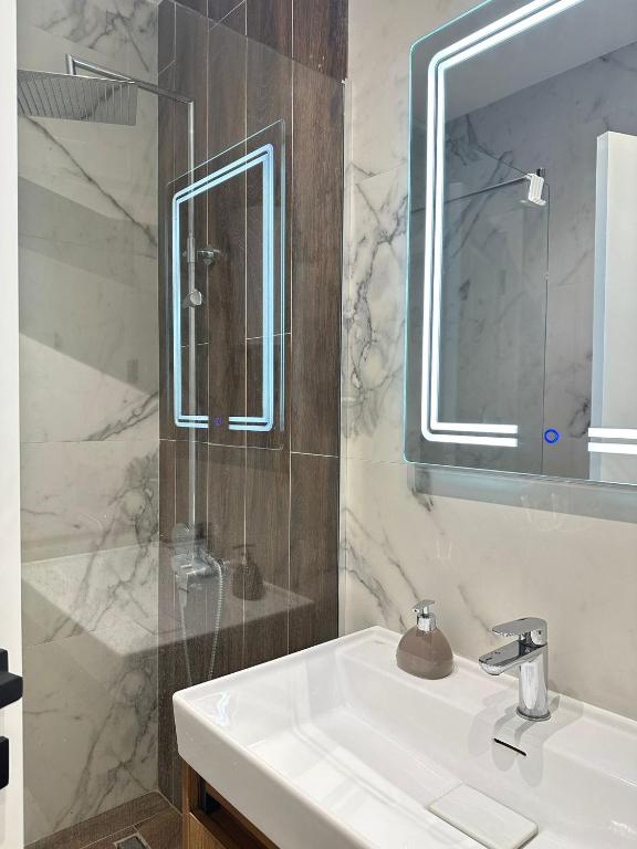 Image of Apartment - 1 Bedrooms - 1 Bathrooms for Sale in Budva-Becici-Montenegro, Image 10