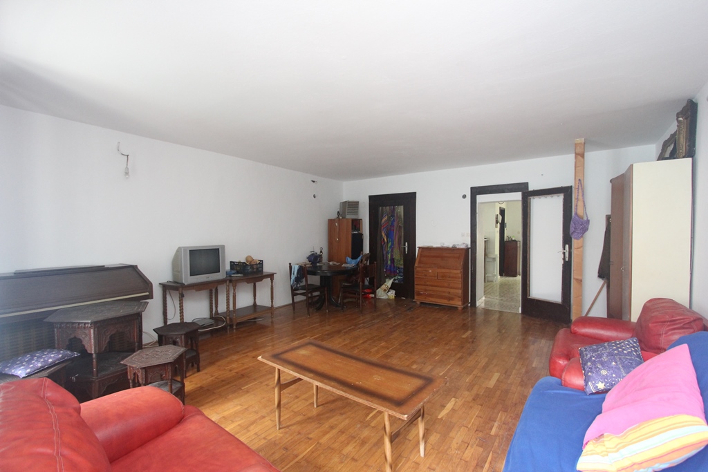 Image of House - 4 Bedrooms - 3 Bathrooms for Sale in Kotor-Kotor-Montenegro, Image 14