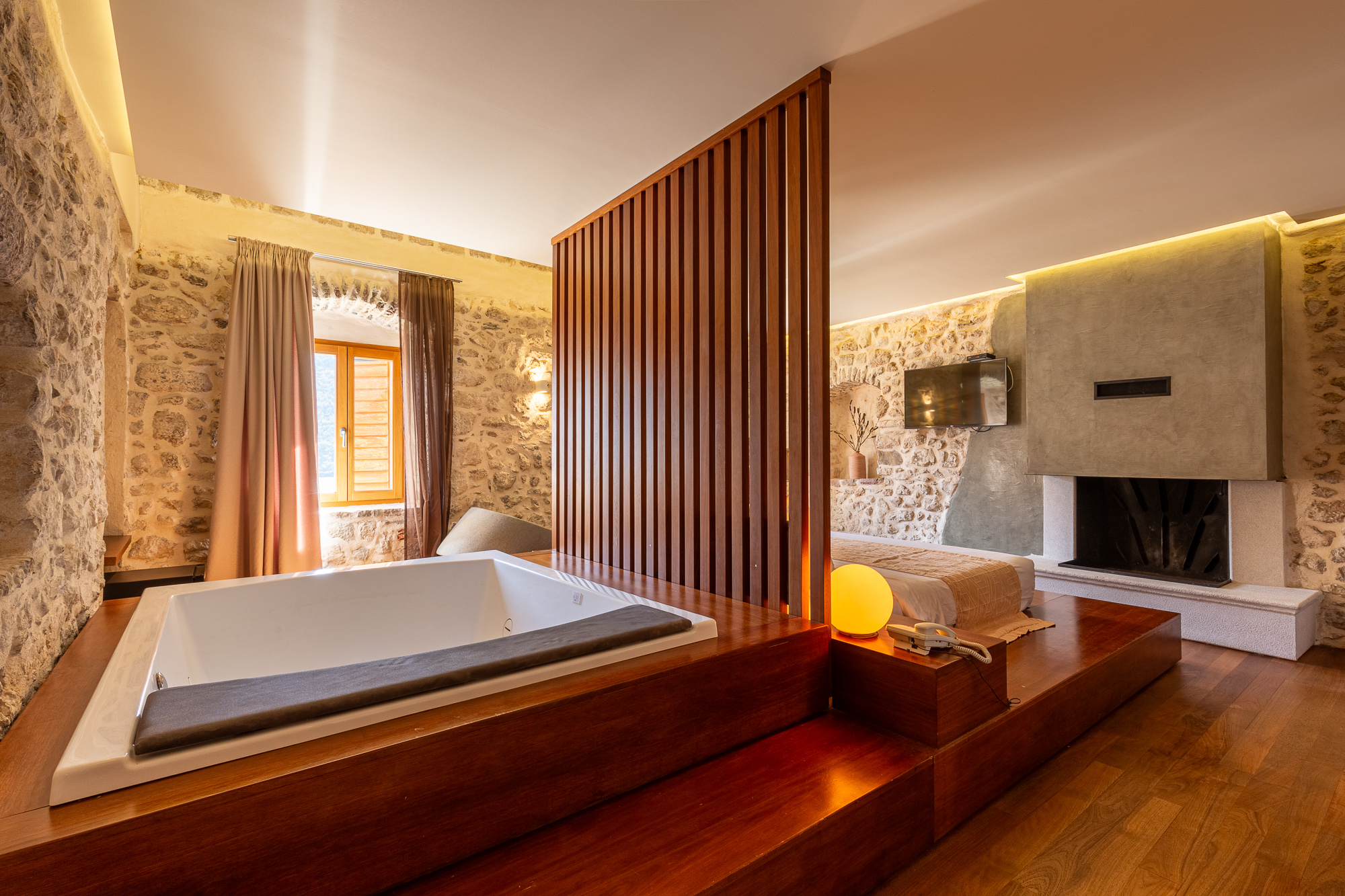 Image of Villa - 7 Bedrooms - 7 Bathrooms for Sale in Kotor-Montenegro, Image 4