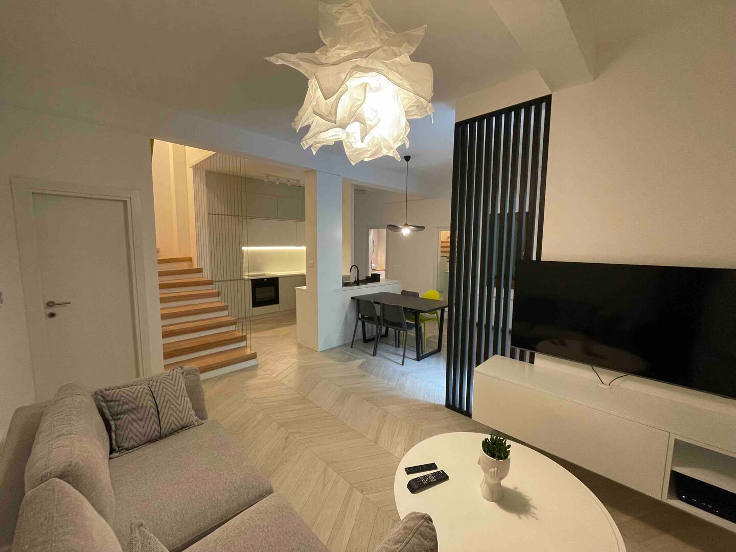 Two storey apartment 139m2 in a complex with a swimming pool in Risan