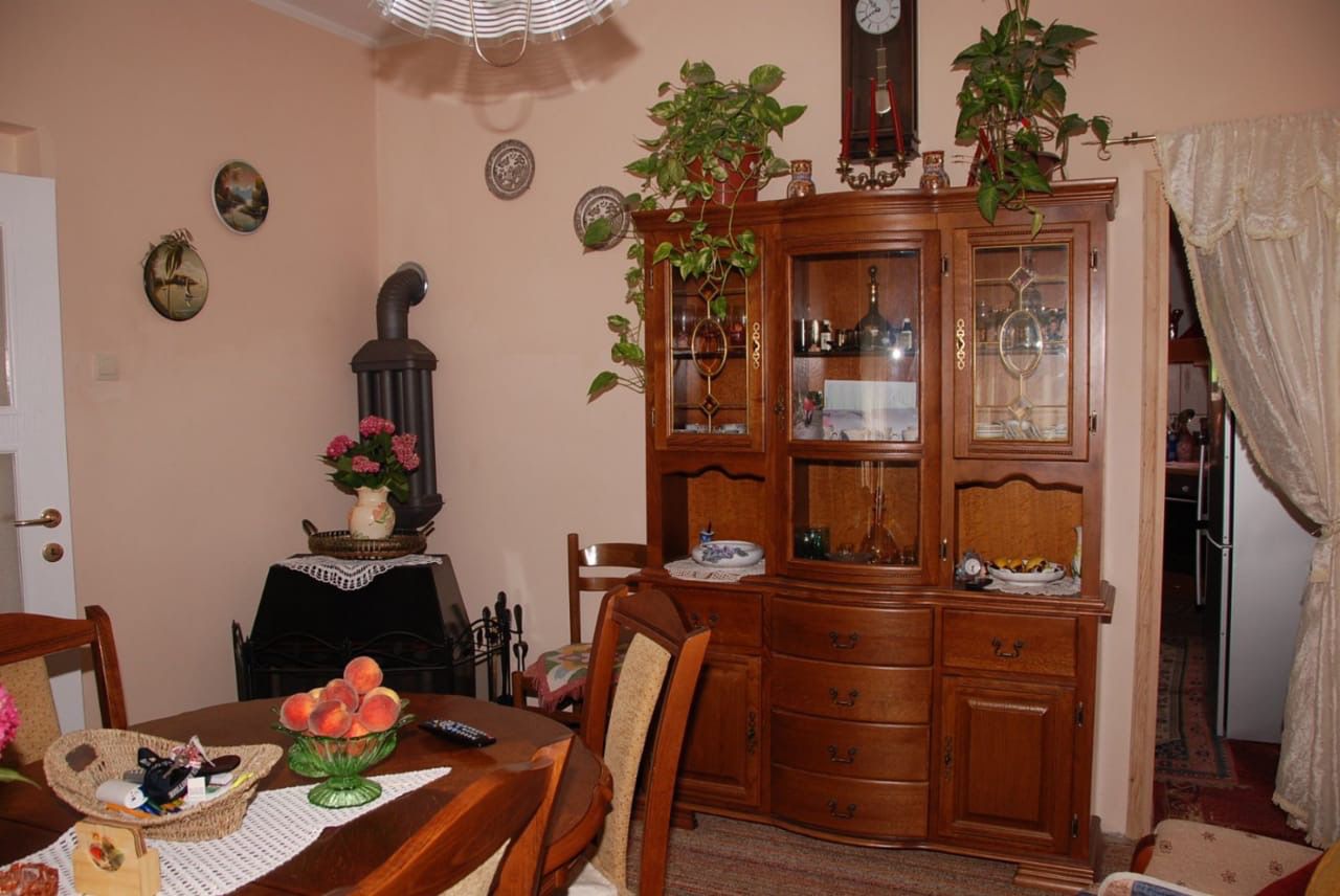 Image of House - 3 Bedrooms - 1 Bathrooms for Sale in Herceg-Novi-Kamenari-Montenegro, Image 5