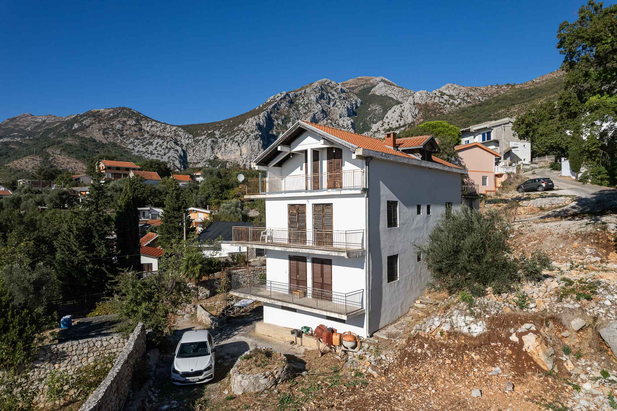 Haus 8 Schlafzimmer  Sutomore, Montenegro