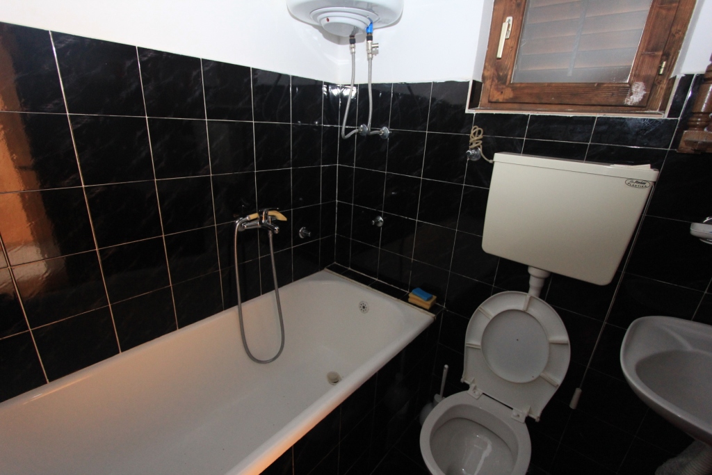 Image of House - 5 Bedrooms for Sale in Kotor-Kotor-Montenegro, Image 10