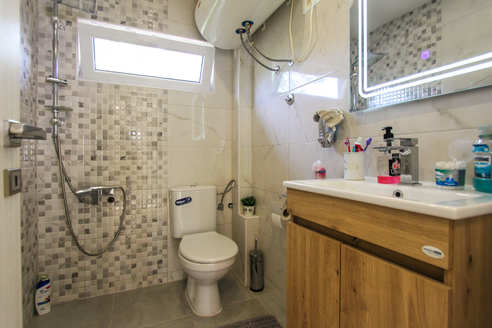 Image of House - 4 Bedrooms - 2 Bathrooms for Sale in Bar-Dobre Vode-Montenegro, Image 12