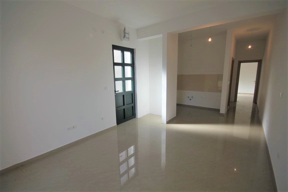 Image of Apartment - 3 Bedrooms - 2 Bathrooms for Sale in Herceg-Novi-Igalo-Montenegro, Image 6