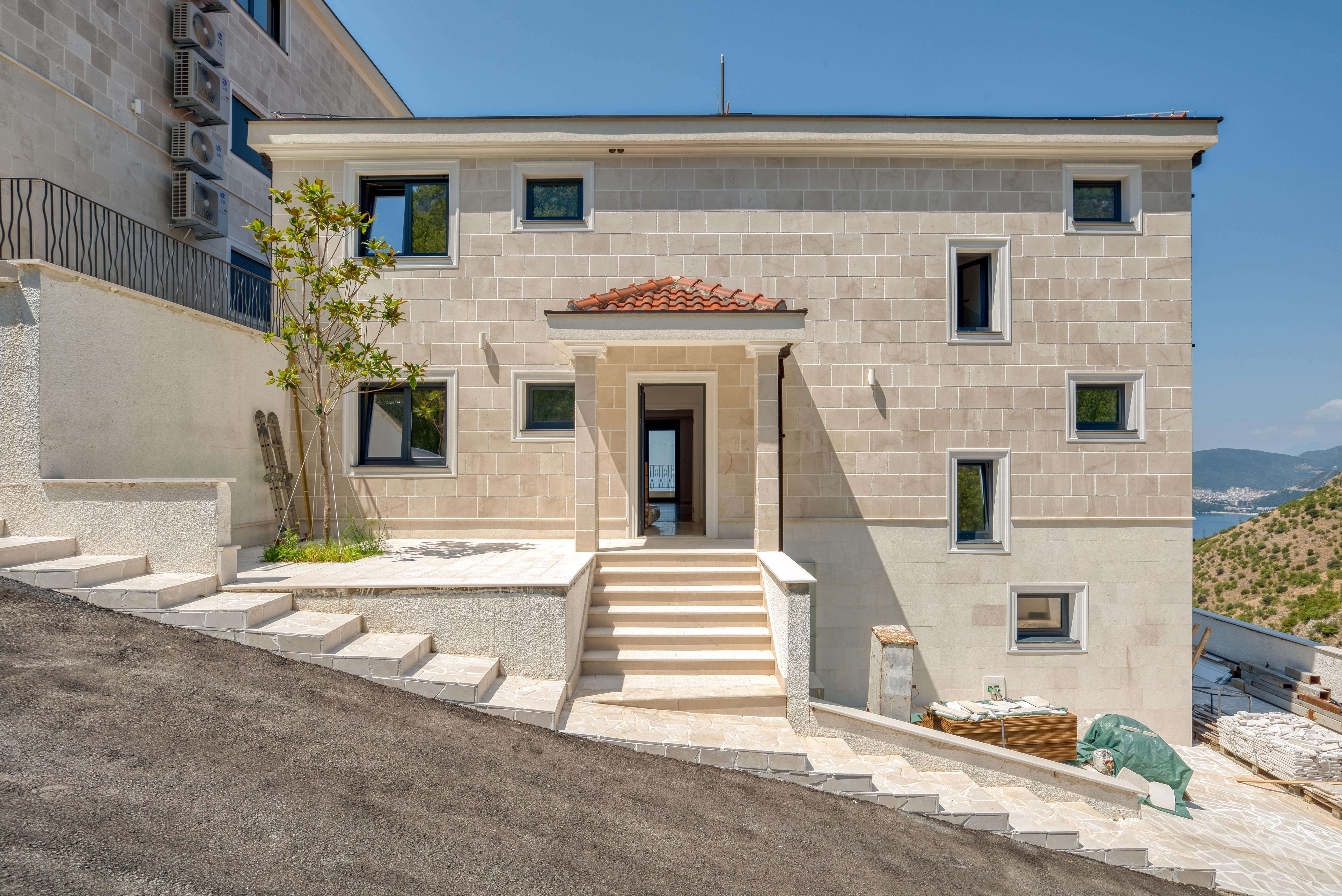 Image of Villa - 5 Bedrooms - 5 Bathrooms for Sale in Budva-Blizikuce-Montenegro, Image 3