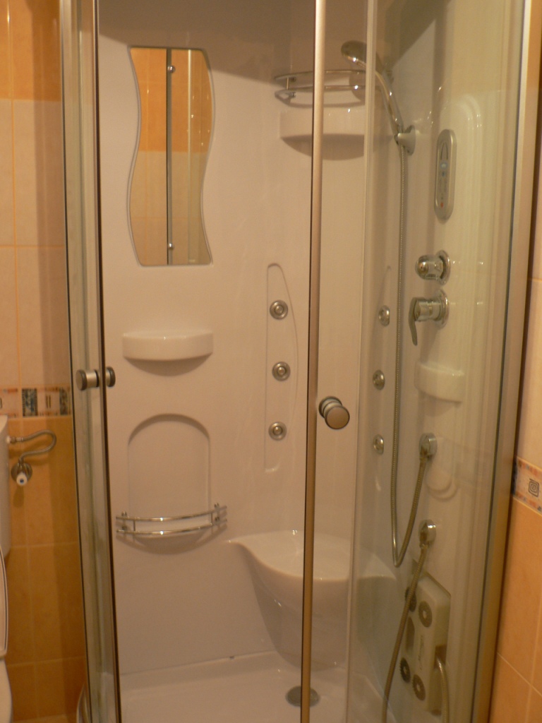 Image of Apartment - 2 Bedrooms - 2 Bathrooms for Sale in Budva-Budva-Montenegro, Image 5