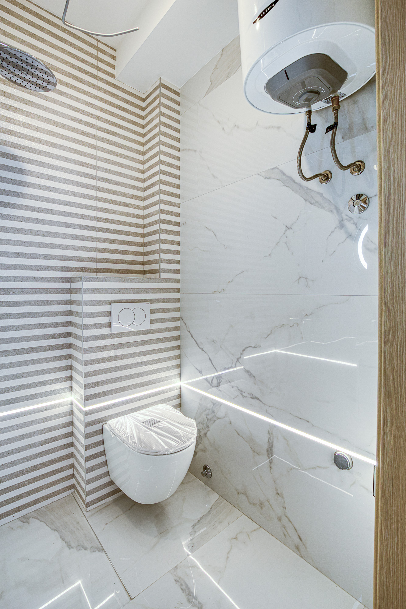 Image of Apartment - 2 Bedrooms - 1 Bathrooms for Sale in Tivat-Tivat-Montenegro, Image 2