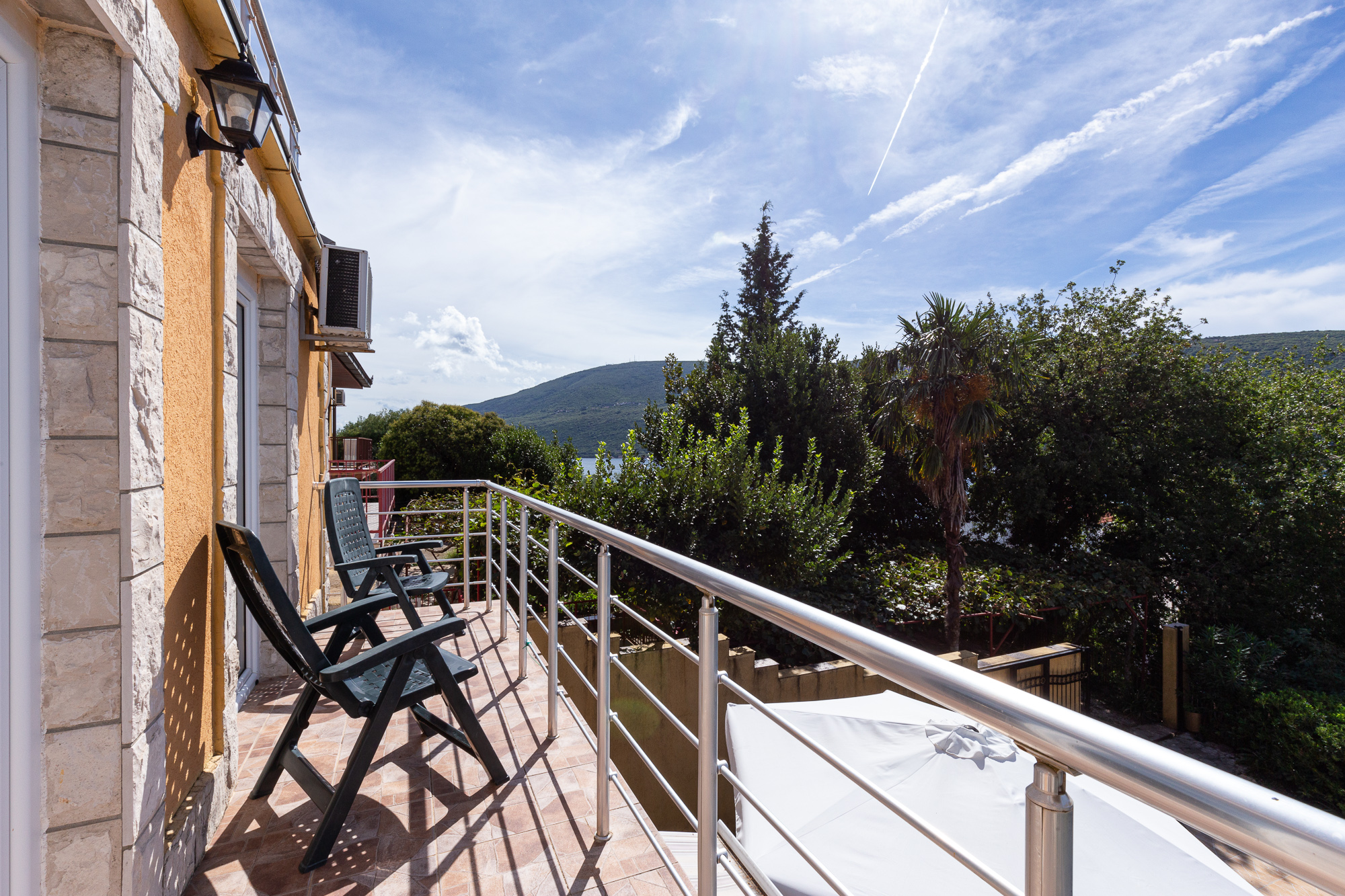 Image of House - 3 Bedrooms - 4 Bathrooms for Sale in Herceg-Novi-Kumbor-Montenegro, Image 7