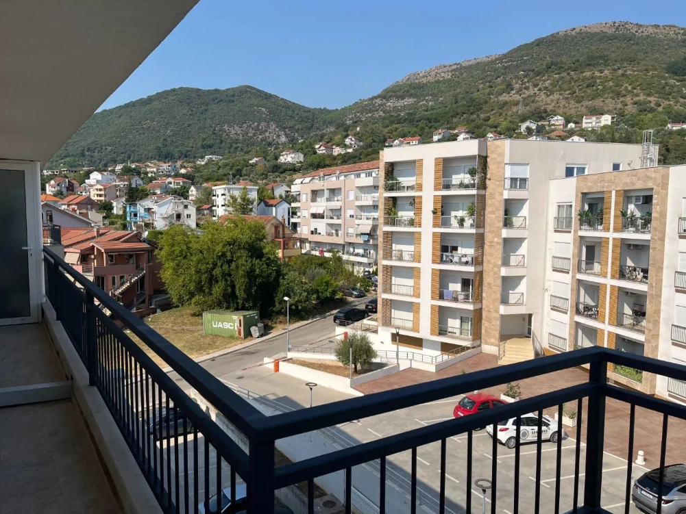 Wohnung 3 Schlafzimmer  Tivat, Montenegro