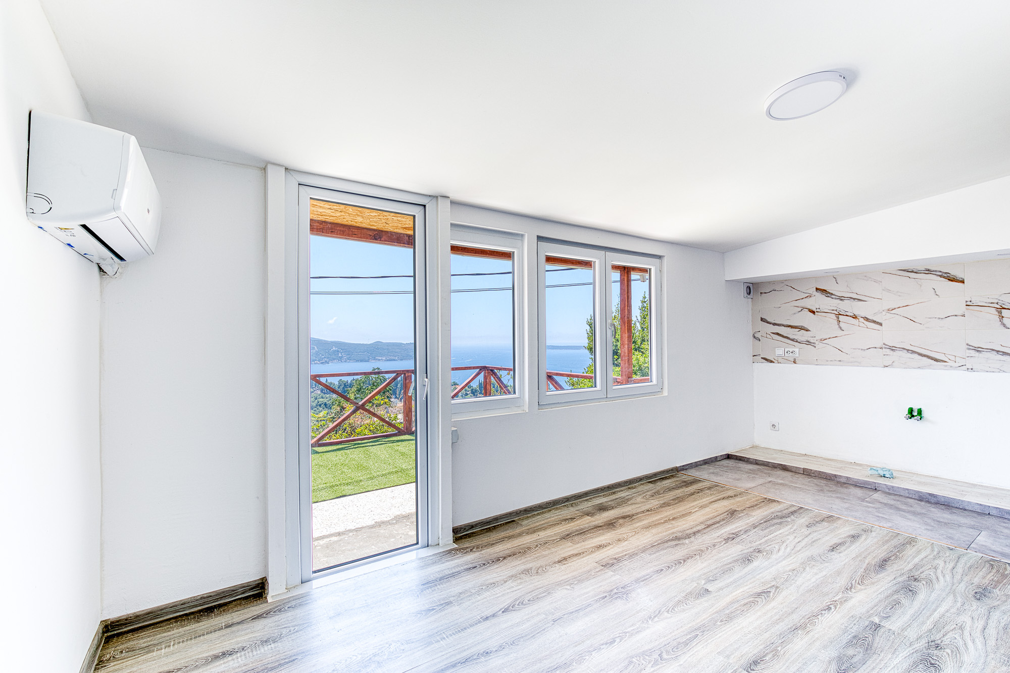 Image of House - 3 Bedrooms - 2 Bathrooms for Sale in Herceg-Novi-Herceg Novi-Montenegro, Image 5