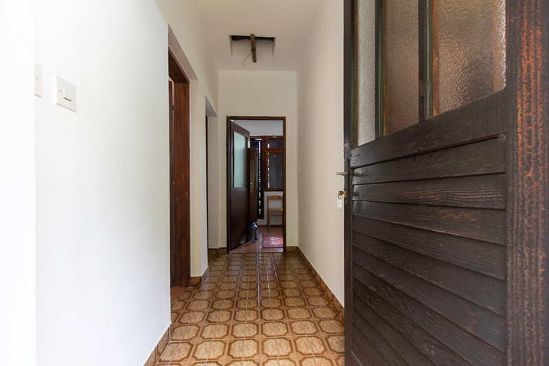 Image of House - 5 Bedrooms - 2 Bathrooms for Sale in Kotor-Ljuta-Montenegro, Image 2