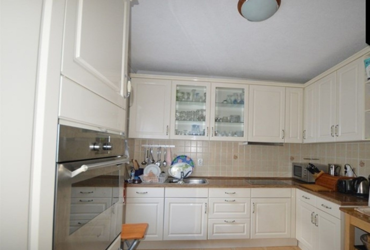 Image of House - 11 Bedrooms - 11 Bathrooms for Sale in Herceg-Novi-Sutorina-Montenegro, Image 8