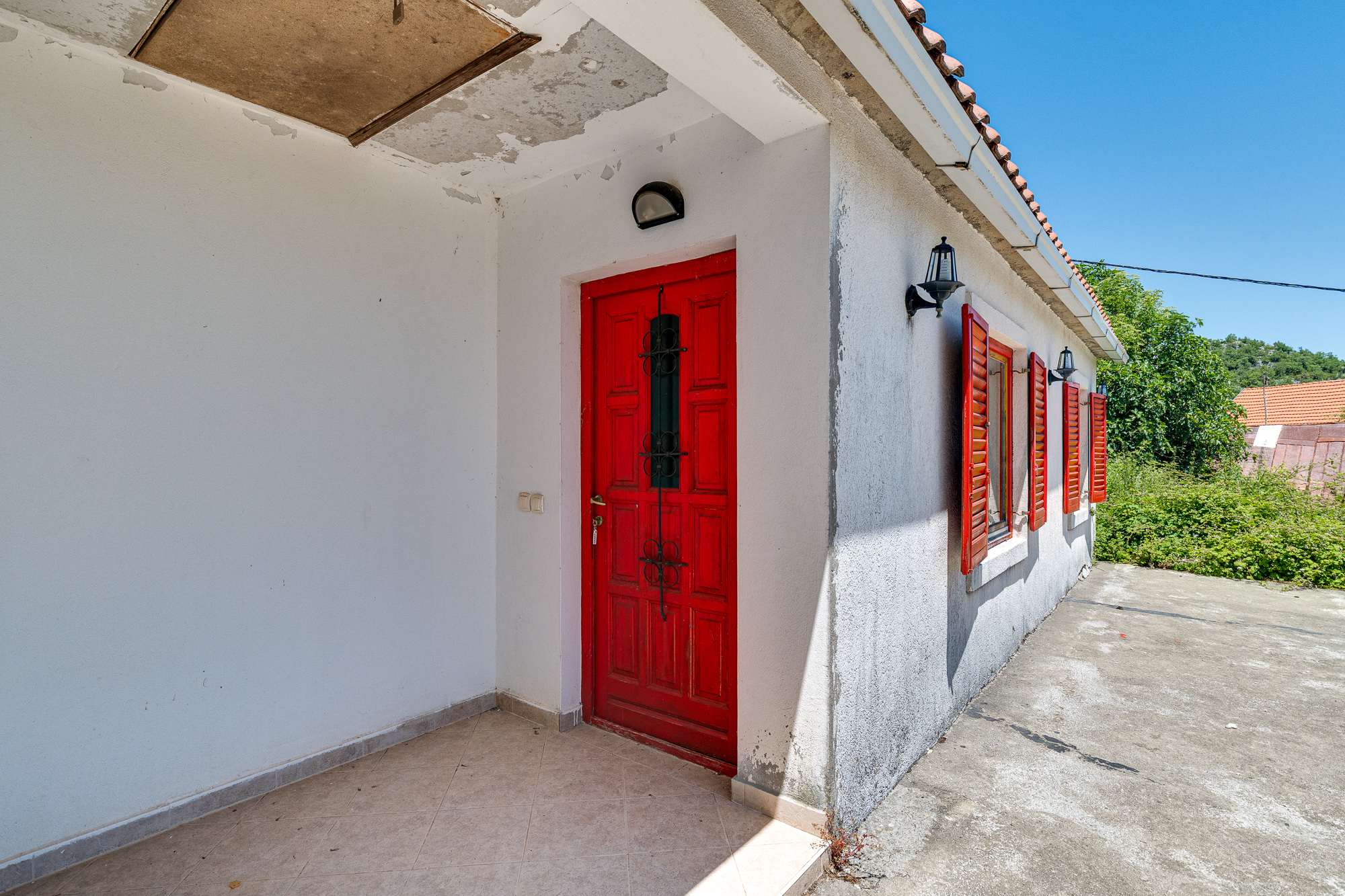Image of House - 2 Bedrooms - 1 Bathrooms for Sale in Montenegro-Montenegro, Image 2