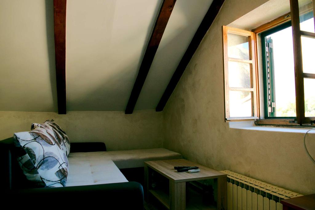 Image of House - 5 Bedrooms - 2 Bathrooms for Sale in Kotor-Kotor-Montenegro, Image 3