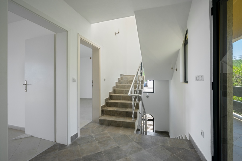 Image of Villa - 4 Bedrooms - 4 Bathrooms for Sale in Bar-Utjeha-Montenegro, Image 4