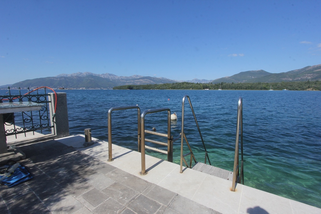 Image of House - 5 Bedrooms - 3 Bathrooms for Sale in Tivat-Montenegro, Image 10
