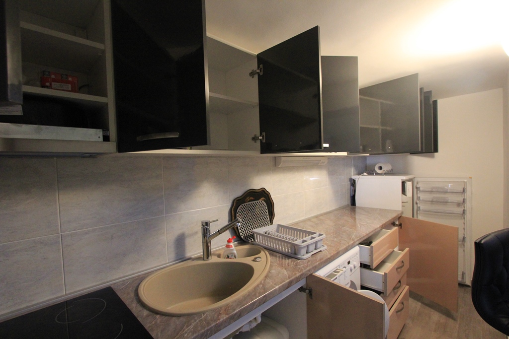 Image of Apartment - 3 Bedrooms - 2 Bathrooms for Sale in Herceg-Novi-Topla-Montenegro, Image 14