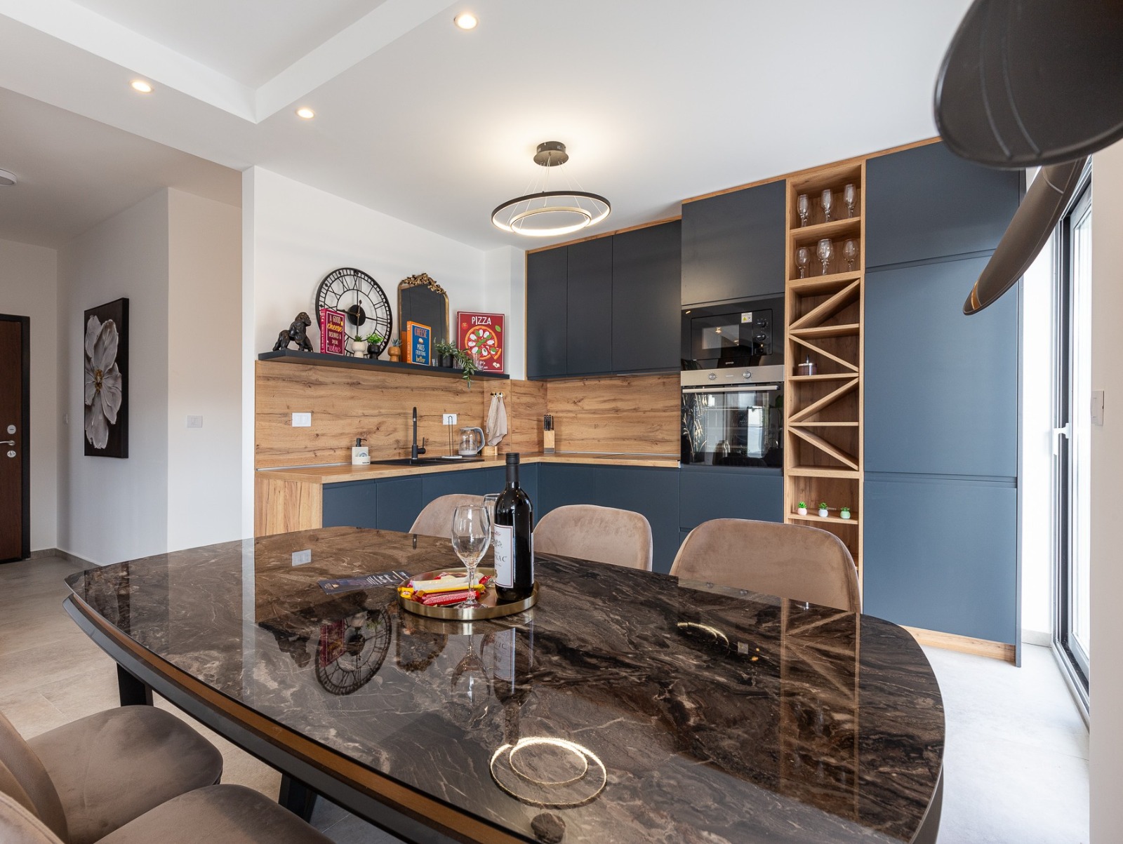 For sale: a spacious and luxuriously furnished three-bedroom apartment in the Sunny Side complex.  Becici Budva