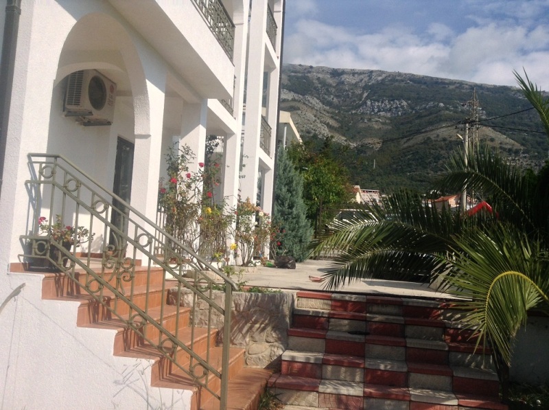 Image of House - 12 Bedrooms - 10 Bathrooms for Sale in Bar-Bar-Montenegro, Image 5