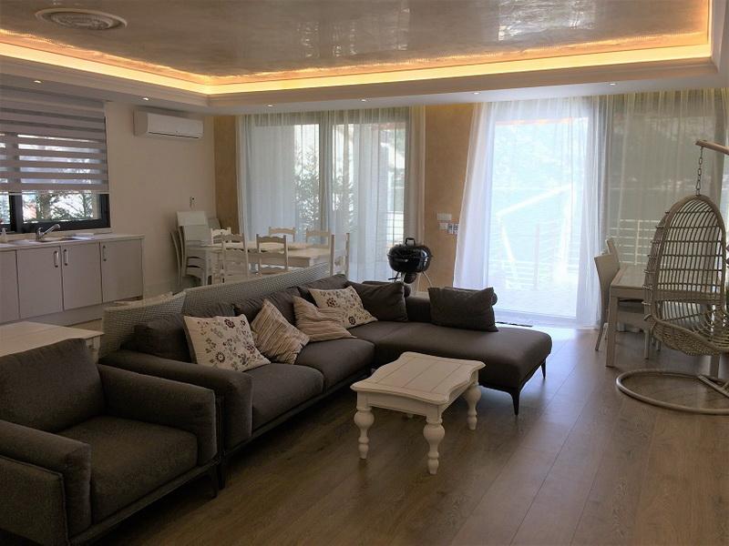 Image of House - 4 Bedrooms - 5 Bathrooms for Sale in Kotor-Stoliv-Montenegro, Image 3