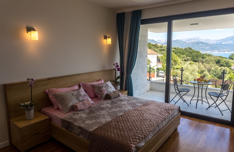 Image of Villa - 4 Bedrooms - 5 Bathrooms for Sale in Herceg-Novi-Djenovici-Montenegro, Image 5