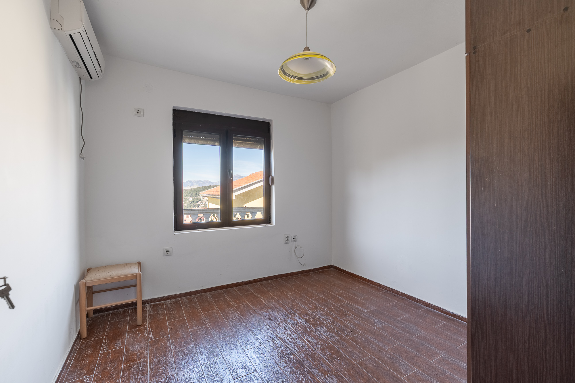 Image of House - 7 Bedrooms - 5 Bathrooms for Sale in Bar-Bar-Montenegro, Image 8