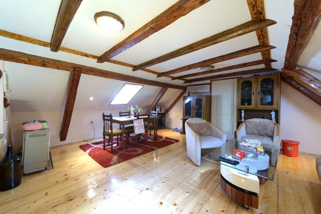 Image of House - 6 Bedrooms - 4 Bathrooms for Sale in Kotor-Kotor-Montenegro, Image 5