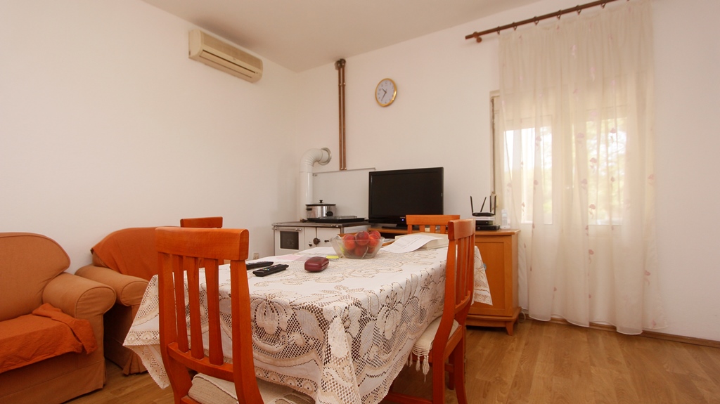Image of House - 5 Bedrooms - 3 Bathrooms for Sale in Kotor-Radanovici-Montenegro, Image 1