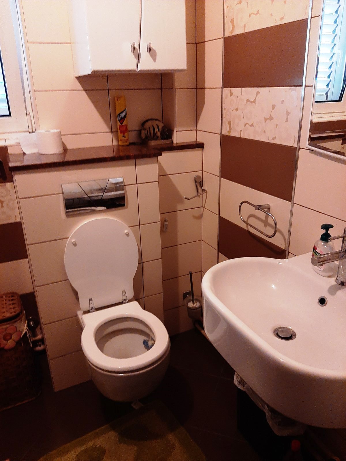Image of House - 4 Bedrooms - 2 Bathrooms for Sale in Tivat-Tivat-Montenegro, Image 13