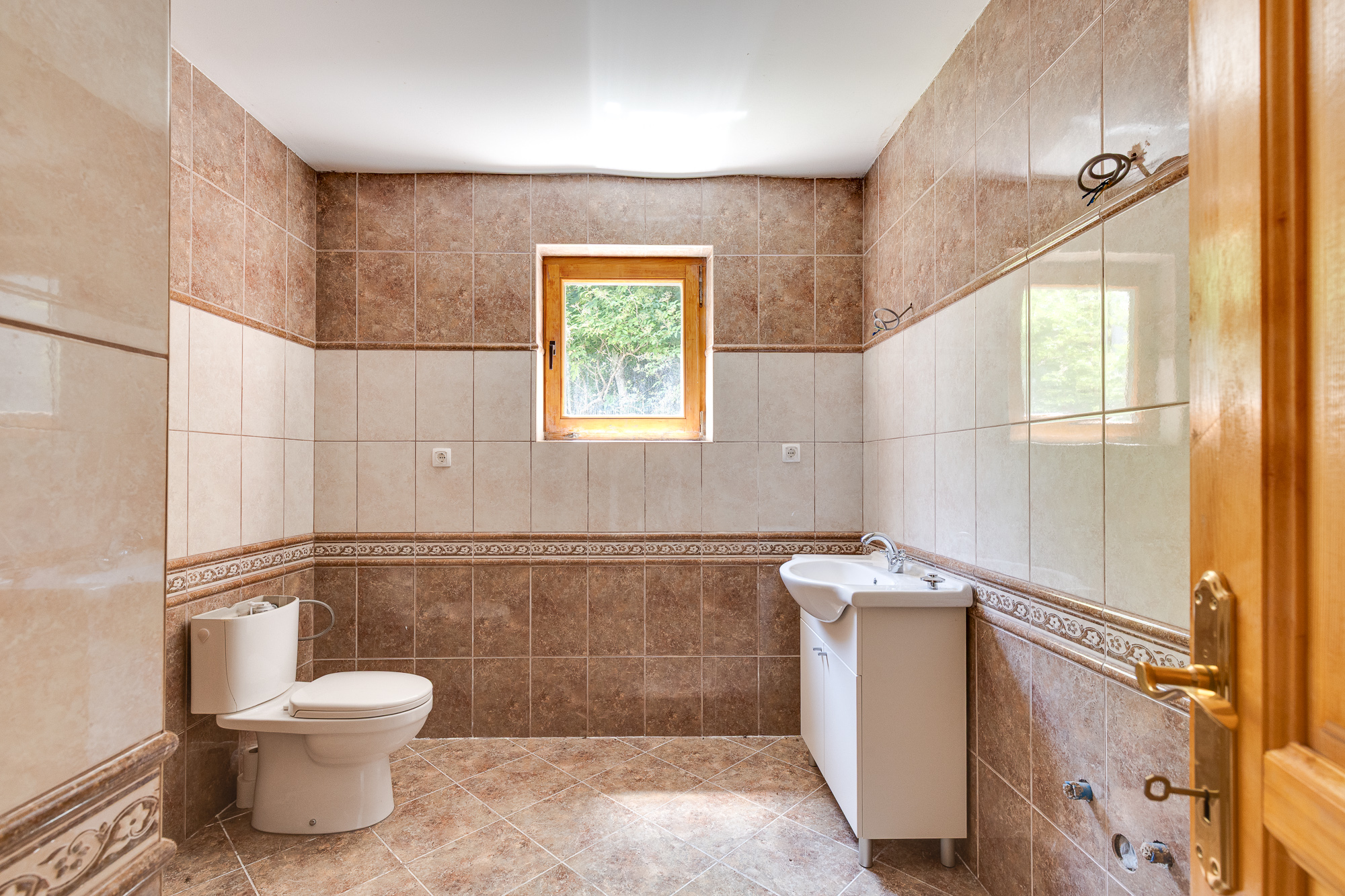  Image of House - 2 Bedrooms - 1 Bathrooms for Residential For Sale in Montenegro-Montenegro, Image 9