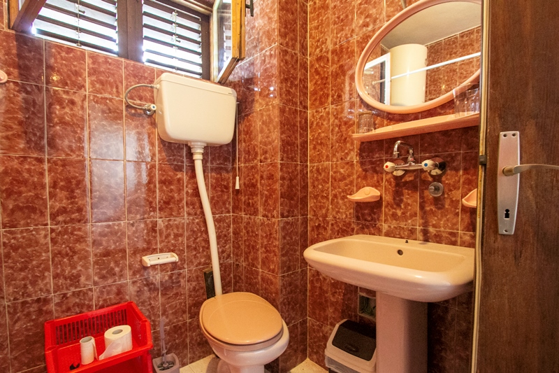 Image of House - 5 Bedrooms - 2 Bathrooms for Sale in Kotor-Ljuta-Montenegro, Image 6