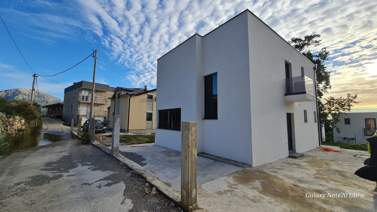 Image of House - 3 Bedrooms - 2 Bathrooms for Sale in Bar-Susanj-Montenegro, Image 5