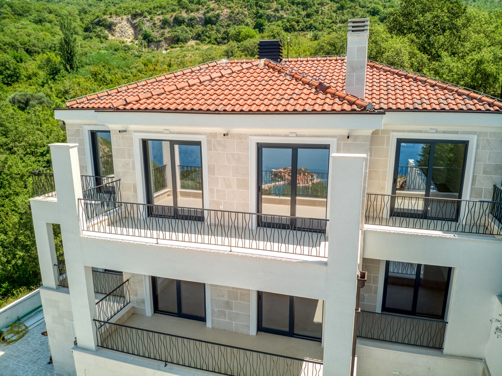 Image of Villa - 5 Bedrooms - 5 Bathrooms for Sale in Budva-Blizikuce-Montenegro, Image 2