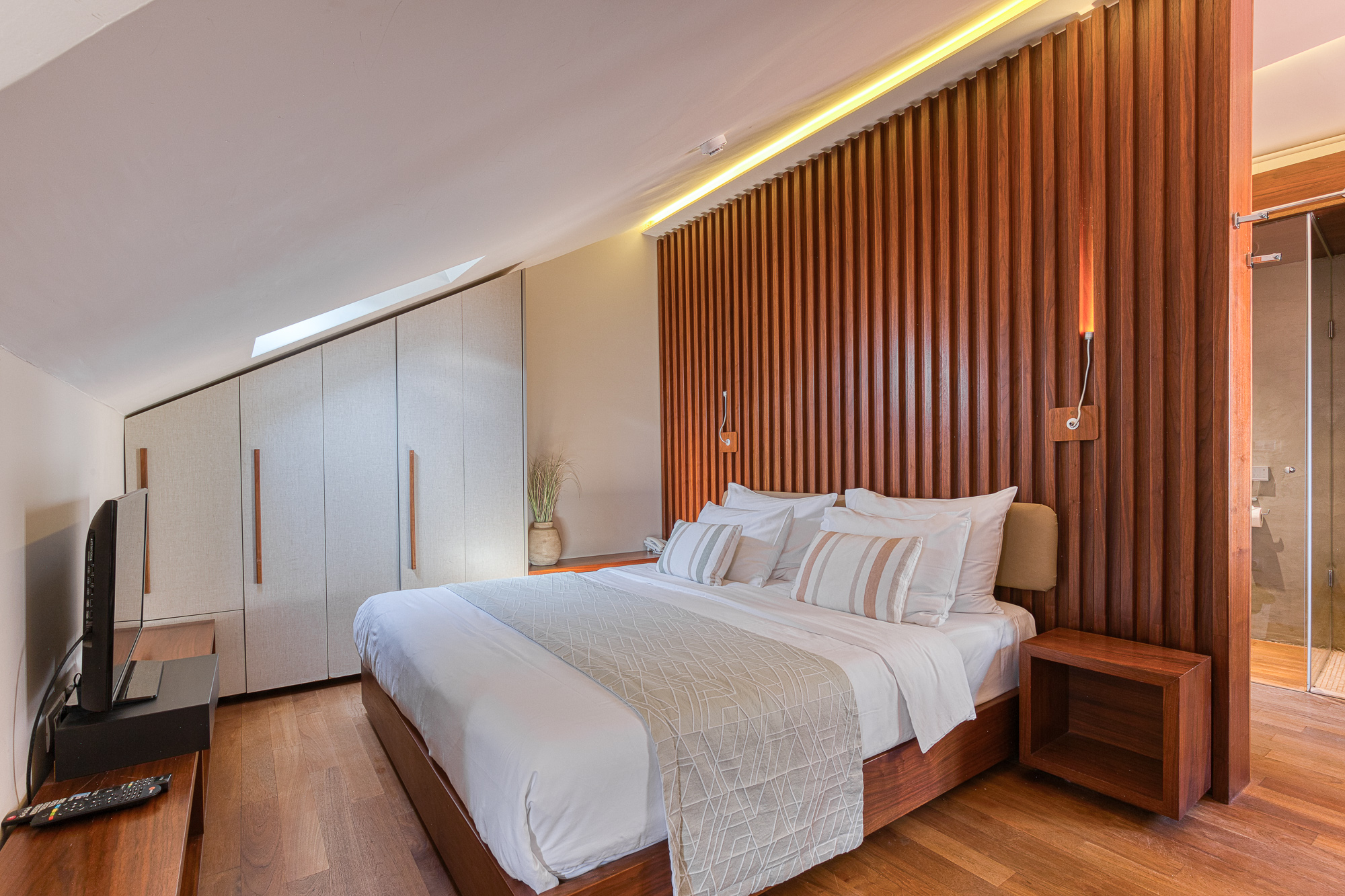 Image of Villa - 7 Bedrooms - 7 Bathrooms for Sale in Kotor-Montenegro, Image 22