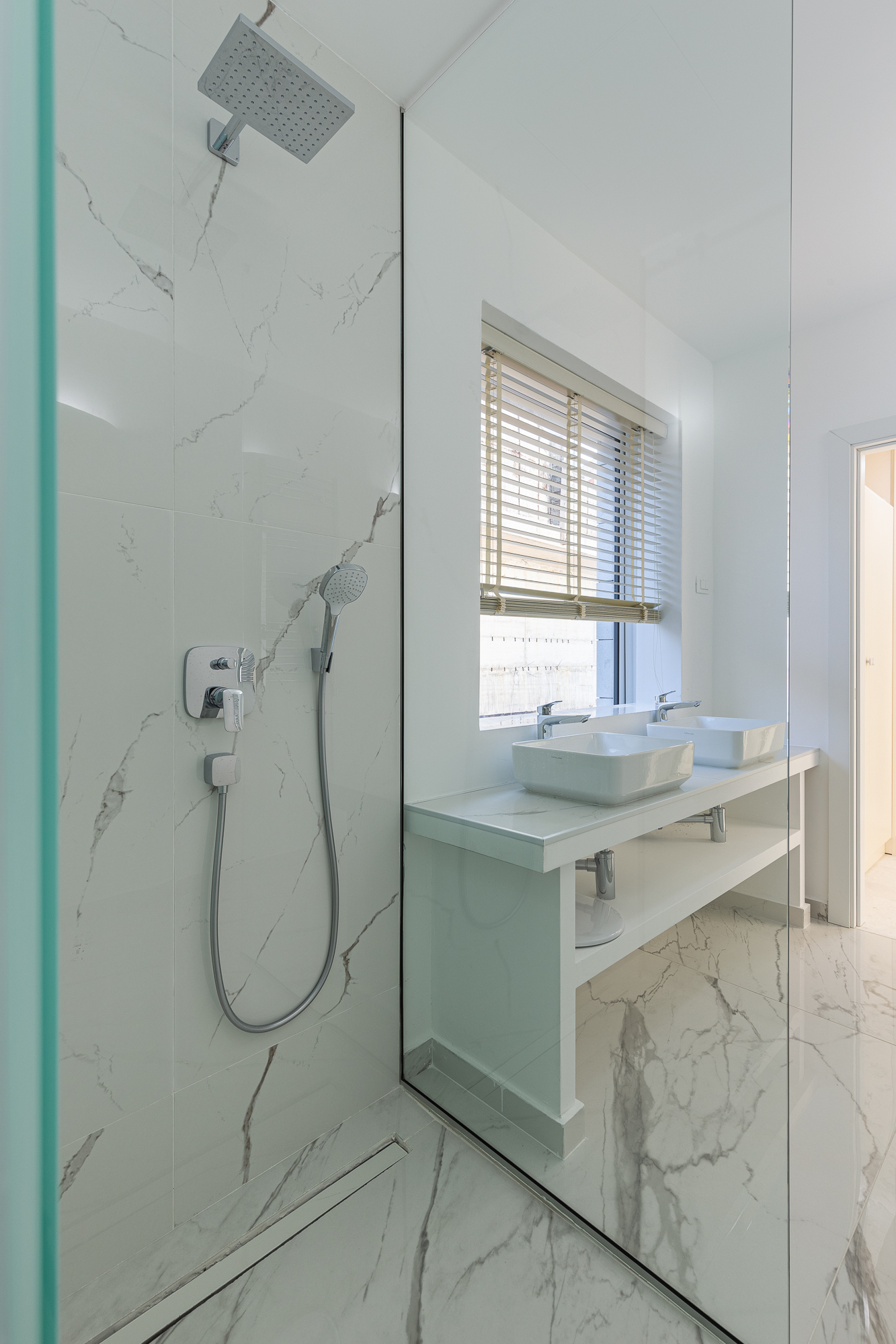 Image of Villa - 4 Bedrooms for Sale in Budva-Kamenovo-Montenegro, Image 15