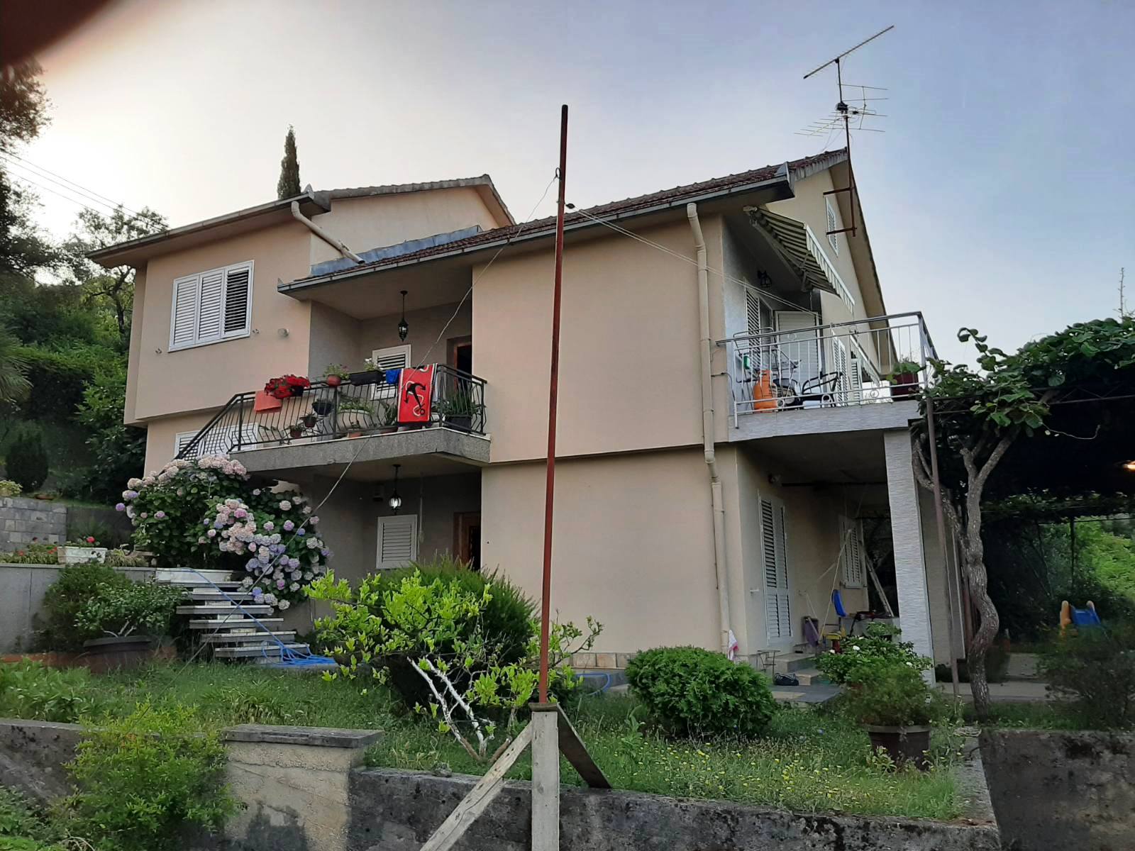 Image of House - 4 Bedrooms - 2 Bathrooms for Sale in Tivat-Tivat-Montenegro, Image 1
