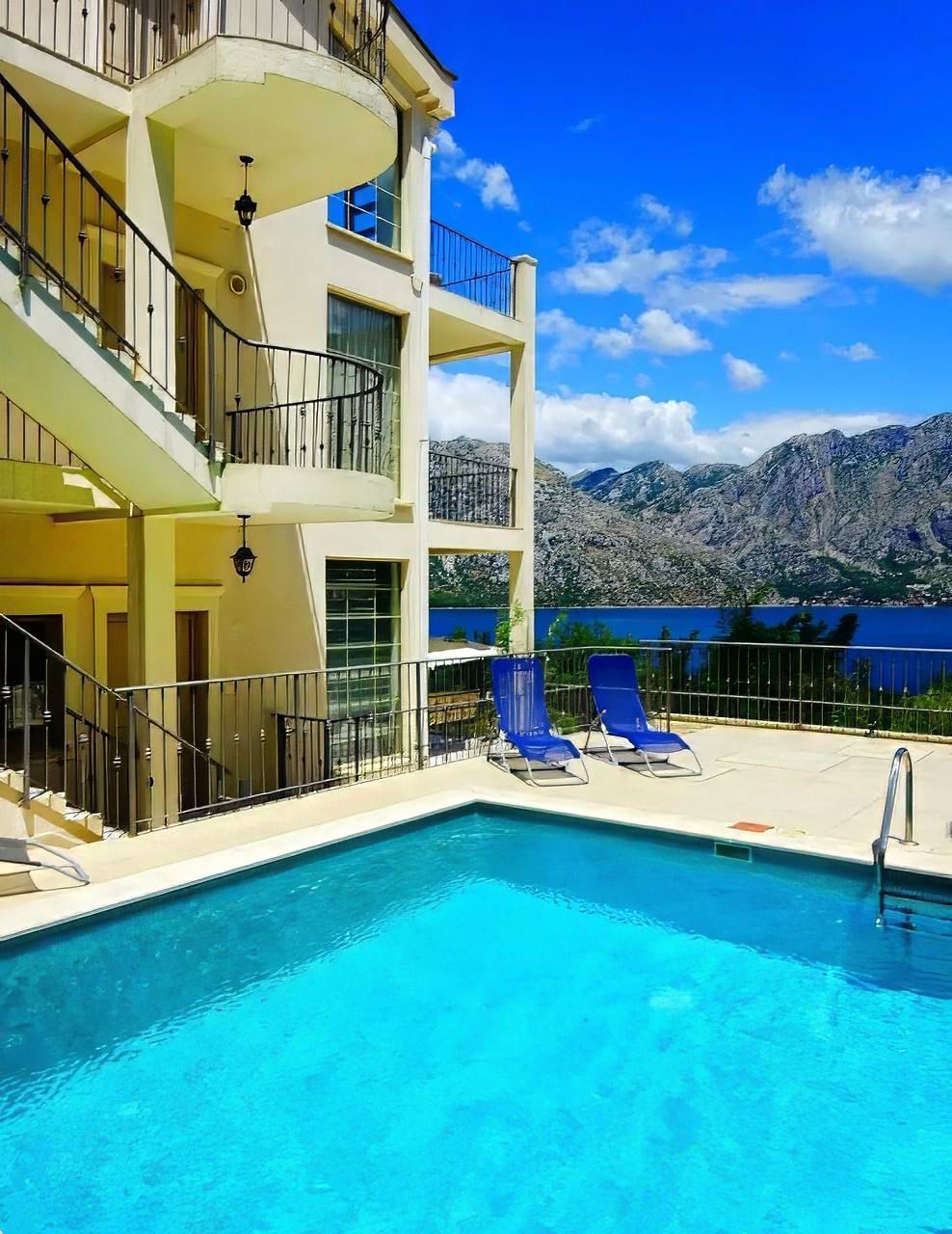 Image of Apartment - 1 Bedrooms - 1 Bathrooms for Sale in Kotor-Prcanj-Montenegro, Image 1