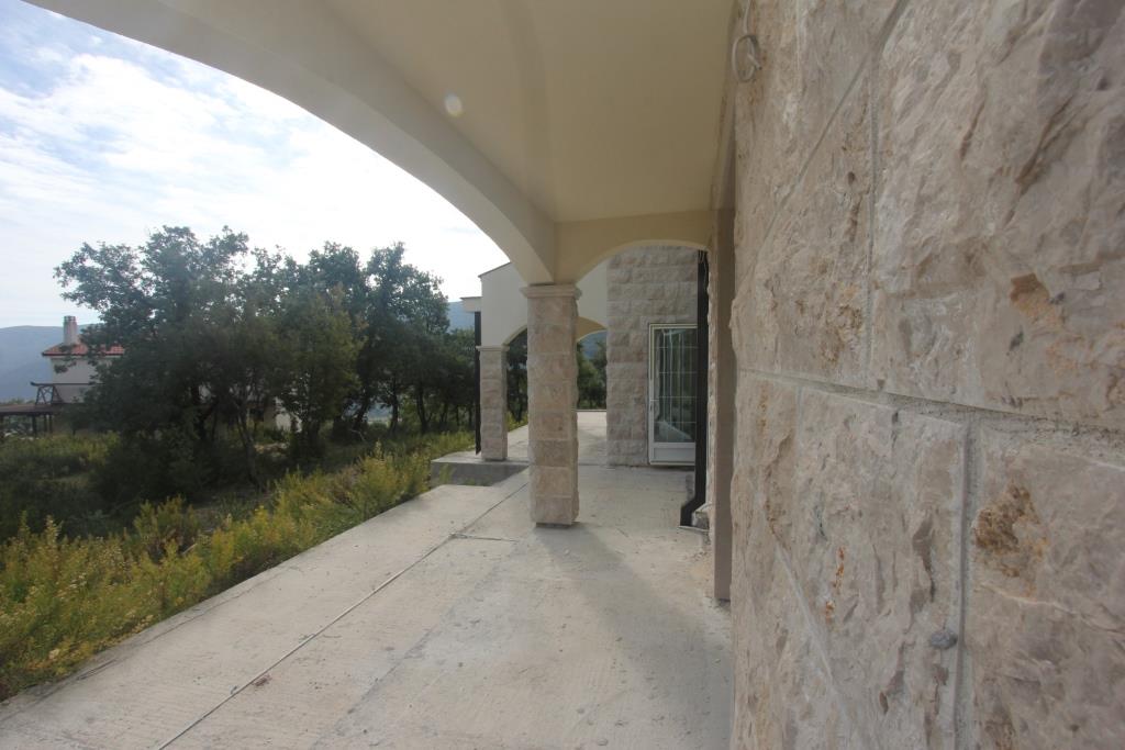 Image of House - 4 Bedrooms - 3 Bathrooms for Sale in Herceg-Novi-Herceg Novi-Montenegro, Image 17