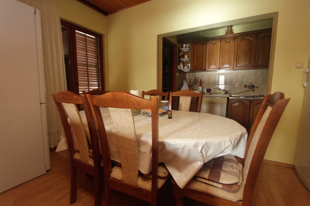 Image of House - 5 Bedrooms - 4 Bathrooms for Sale in Herceg-Novi-Herceg Novi-Montenegro, Image 3