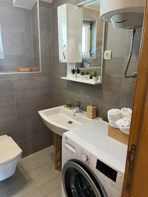 Wohnung 3 Schlafzimmer  Tivat, Montenegro