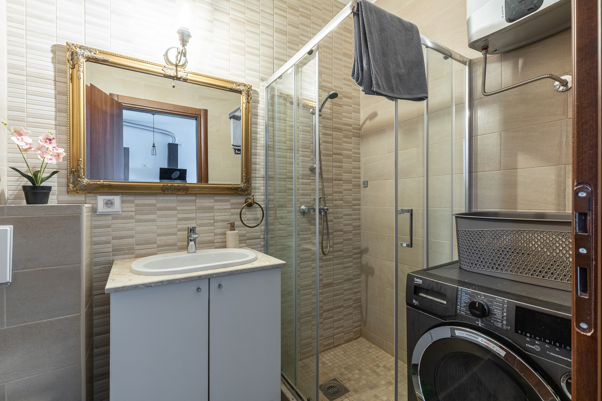 Image of Apartment - 1 Bedrooms - 1 Bathrooms for Sale in Tivat-Tivat-Montenegro, Image 16