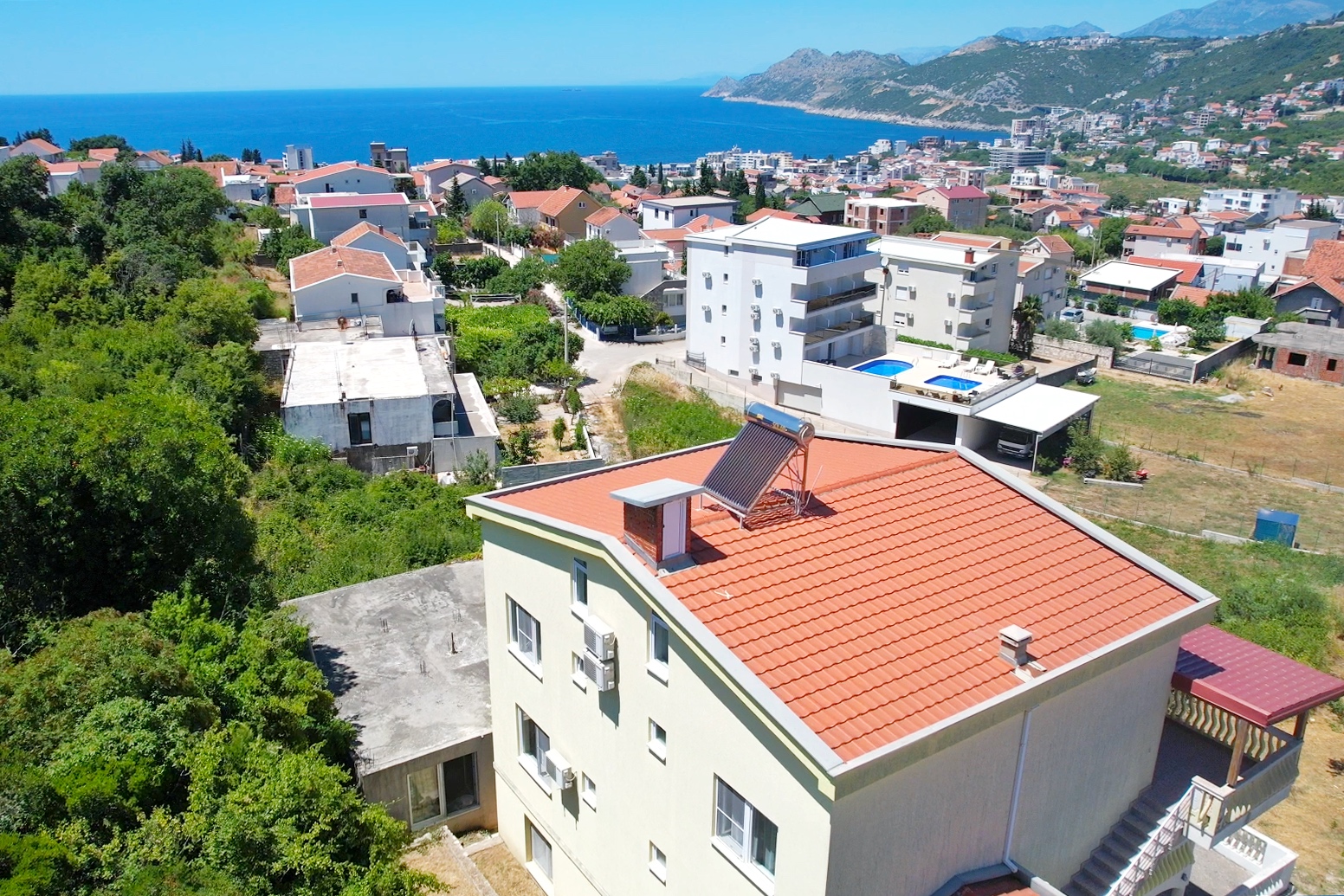 Image of House - 8 Bedrooms - 5 Bathrooms for Sale in Bar-Dobre Vode-Montenegro, Image 1