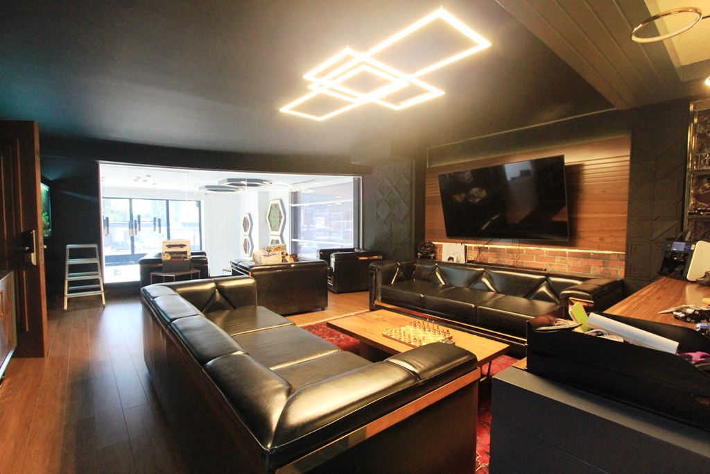 Image of Commerce property - 2 Bedrooms - 2 Bathrooms for Sale in Budva-Budva-Montenegro, Image 1