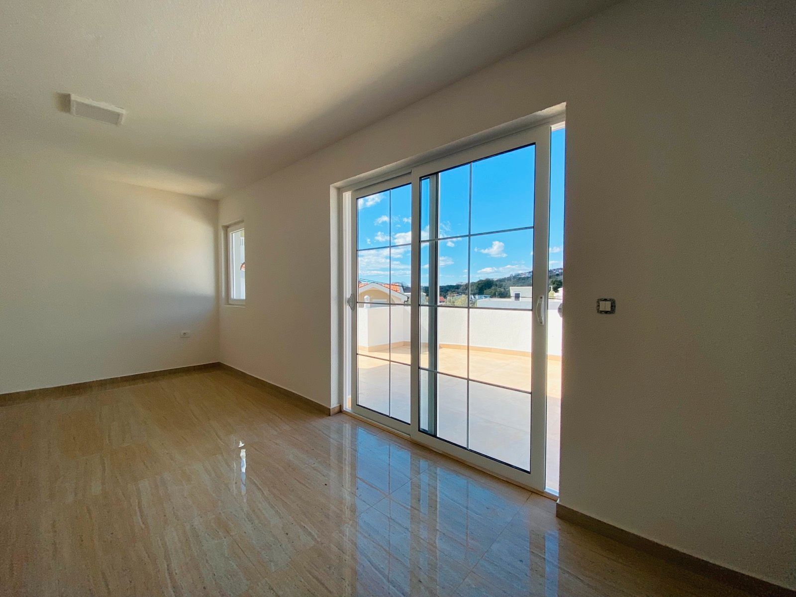 Image of House - 4 Bedrooms - 3 Bathrooms for Sale in Bar-Dobre Vode-Montenegro, Image 7