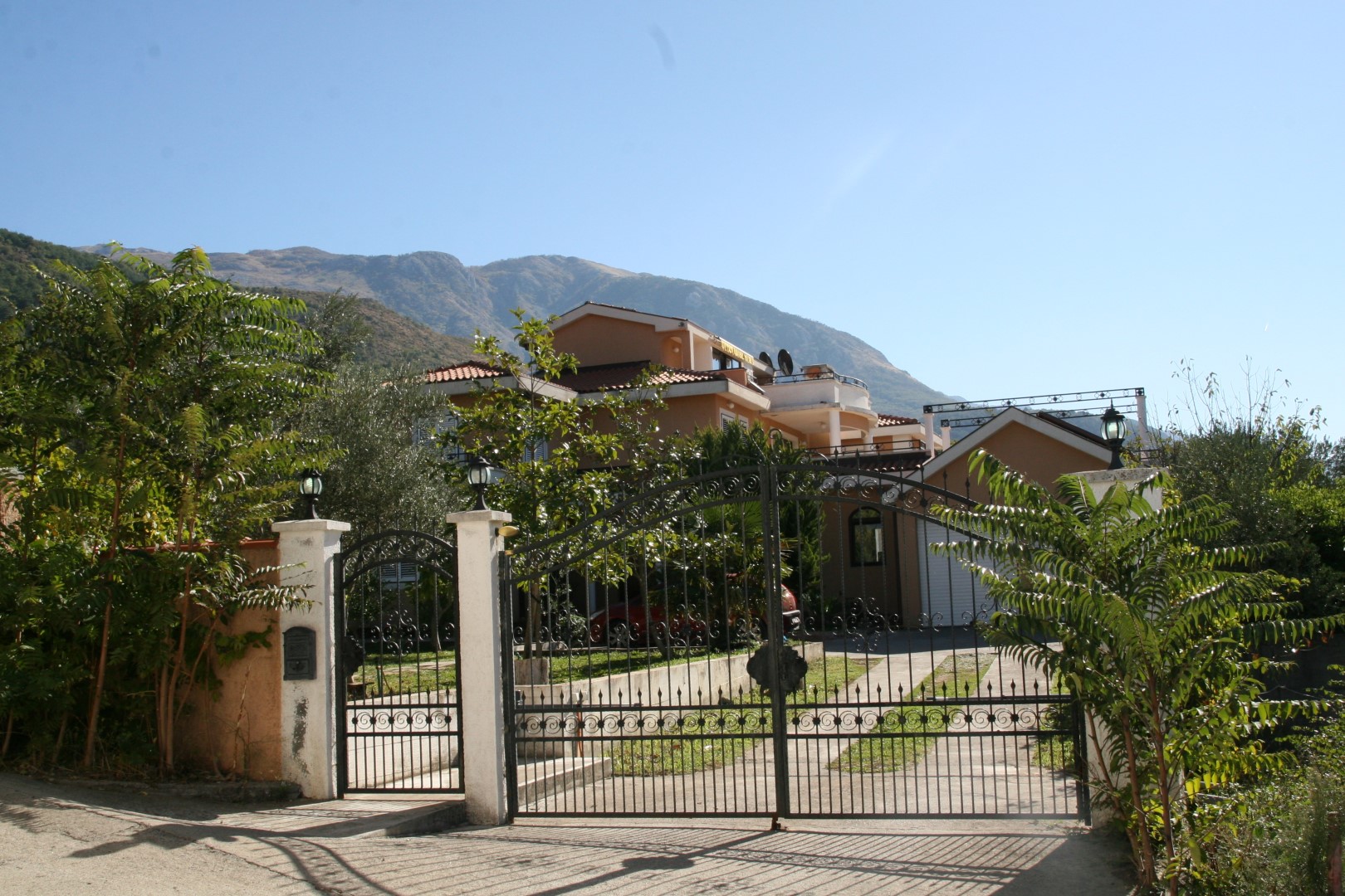 Image of Villa - 4 Bedrooms - 4 Bathrooms for Sale in Kotor-Kotor-Montenegro, Image 3