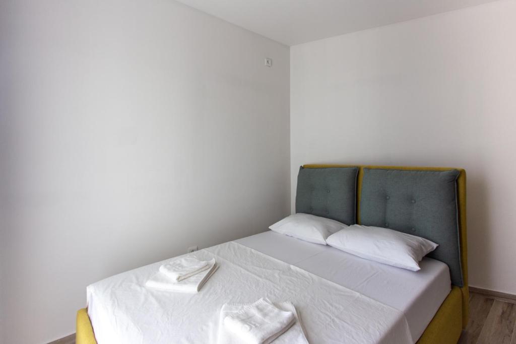 Image of Apartment - 2 Bedrooms - 2 Bathrooms for Sale in Budva-Becici-Montenegro, Image 9