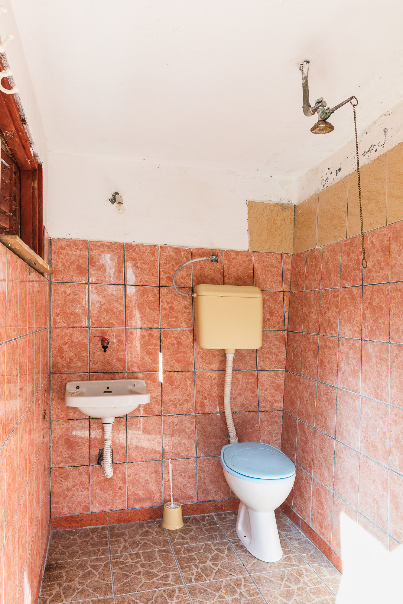 Image of House - 8 Bedrooms - 2 Bathrooms for Sale in Bar-Sutomore-Montenegro, Image 48